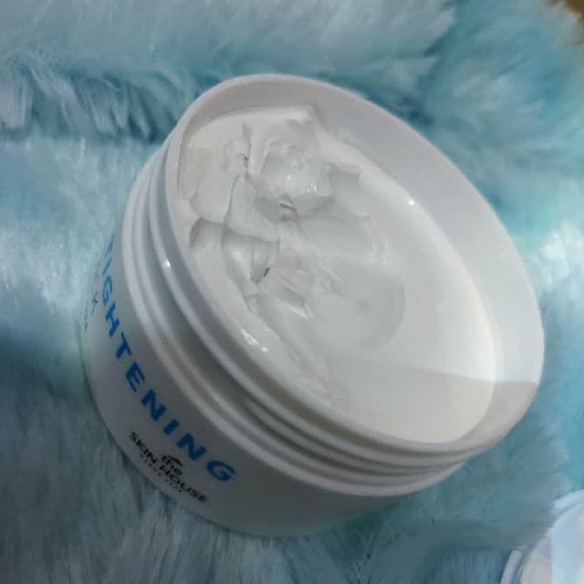 The Skin House Pore Tightening Clay Pack review photo by skinscares