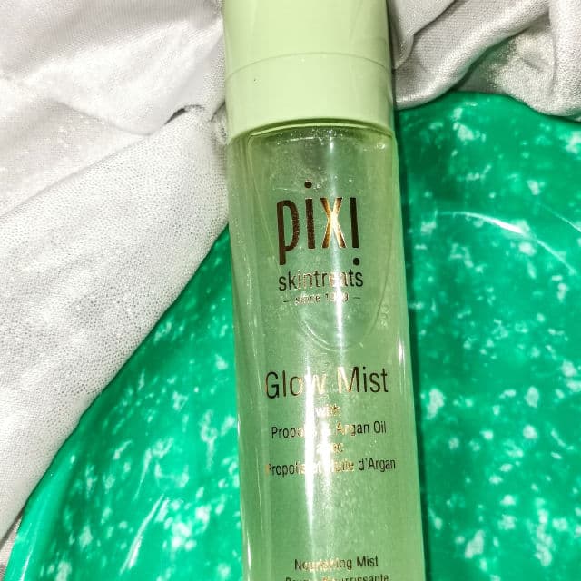 Pixi Glow Mist review photo by sparklesandnargles