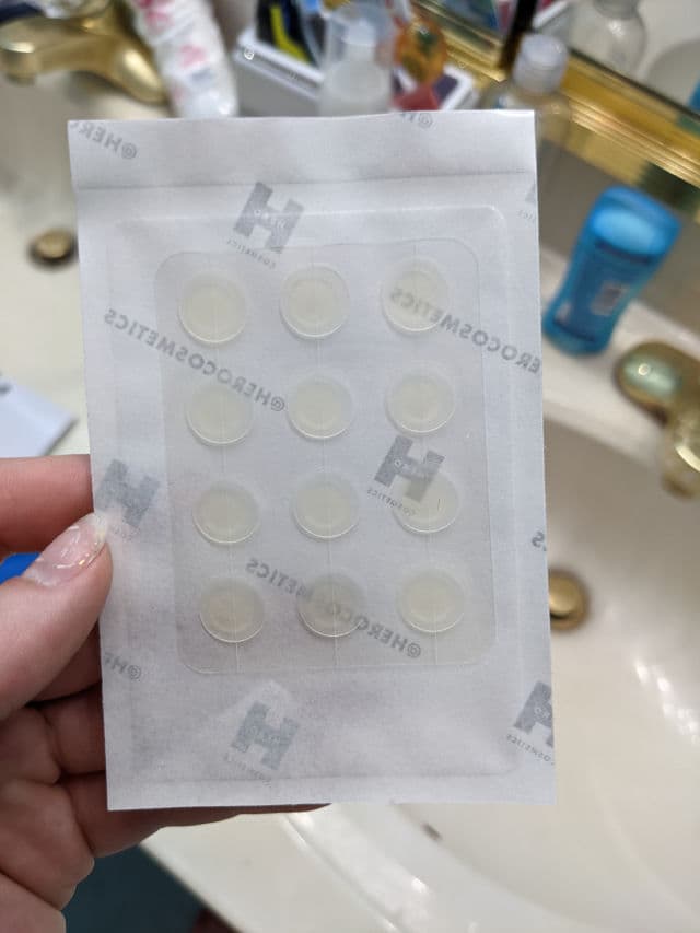 Hero Cosmetics Mighty Patch Invisible+ review photo by Renterese