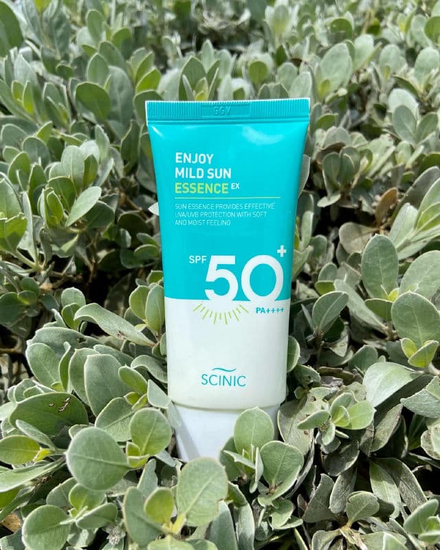 SCINIC Enjoy Mild Sun Essence EX SPF50+ PA++++ review photo by spfandsnacks
