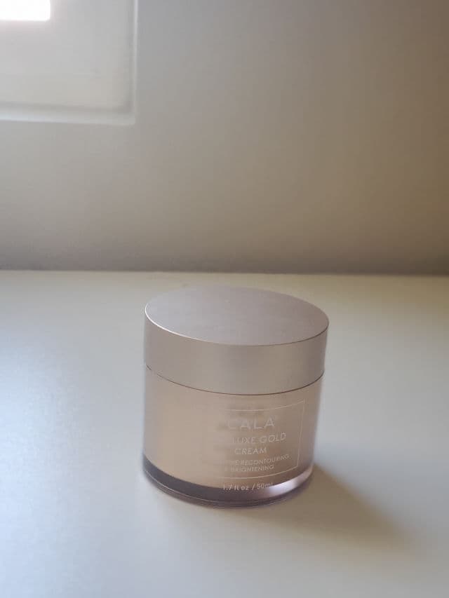 Cala 24k Luxe Gold Blending Cream review photo by starry