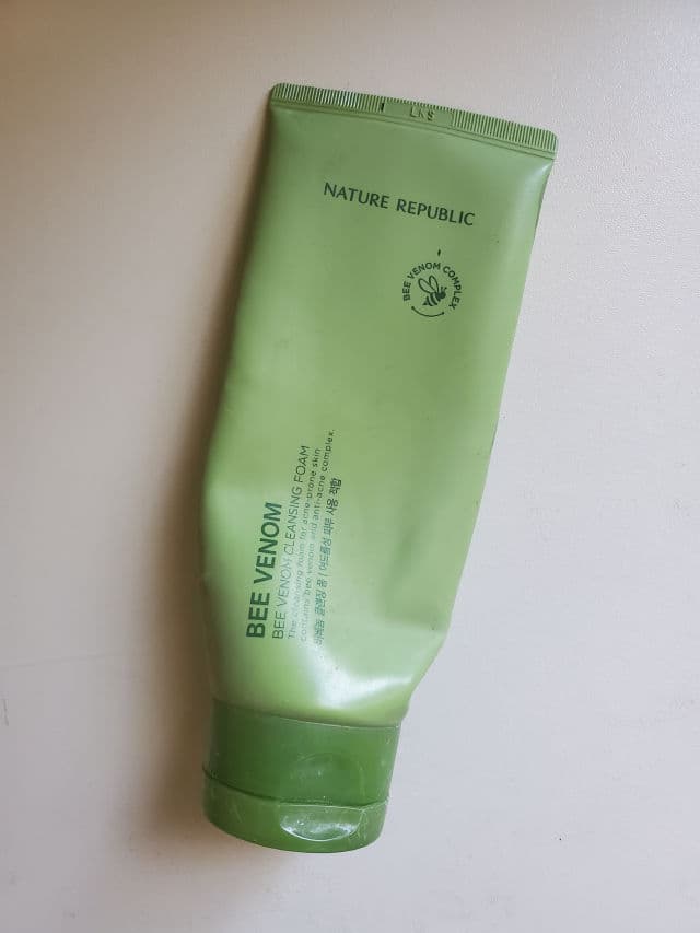NATURE REPUBLIC Bee Venom Cleansing Foam review photo by starry