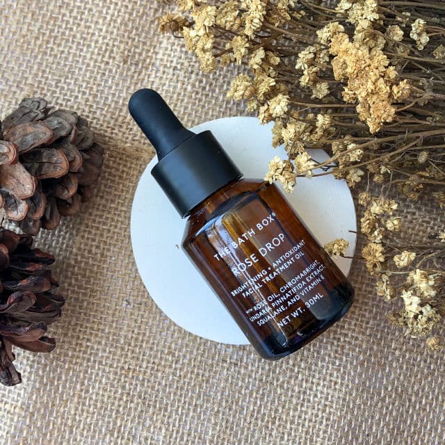 The Bath Box Rose Drop Brightening + Antioxidant Facial Treatment Oil review photo by stellaweny