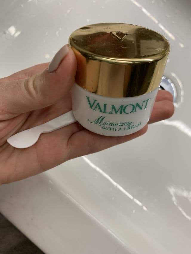 Valmont Moisturizing With A Cream review photo by strizjulia