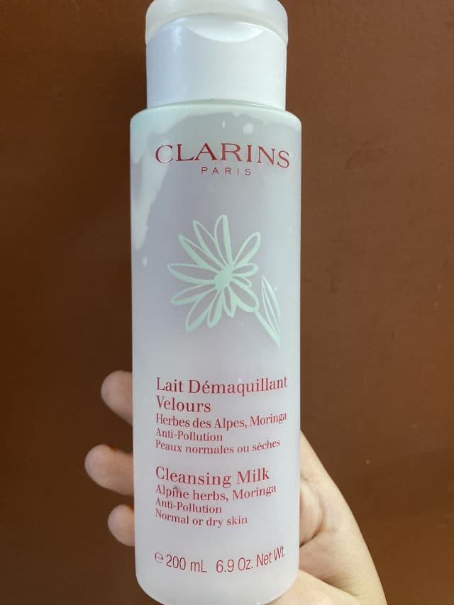 Clarins Cleansing Milk with Alpine Herbs, for Dry or Normal Skin review photo by nesaaa