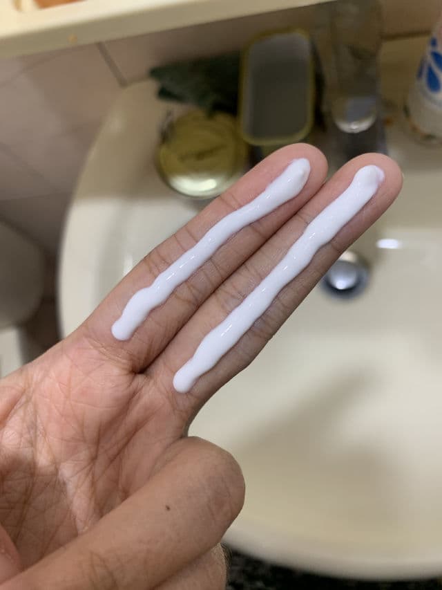 Heme Whitening & Moisturizing High UV Protect Gel SPF50+ review photo by whitecastfashion