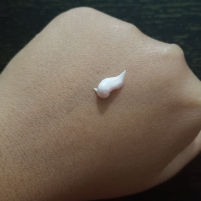 Wardah Perfect Bright Lightening Moisturizer review photo by sweetirtup