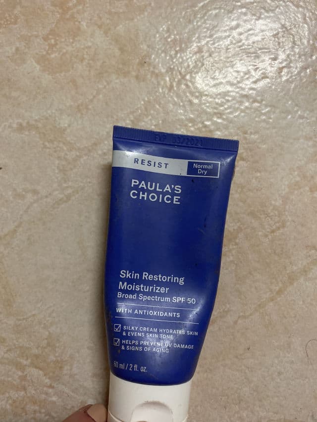 Paula's Choice Resist Skin Restoring Moisturizer SPF 50 review photo by szmutkacintia