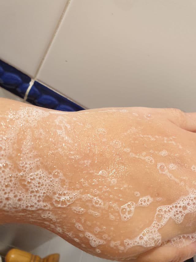 SVR Sebiaclear Foaming Gel review photo by takeitpeasy