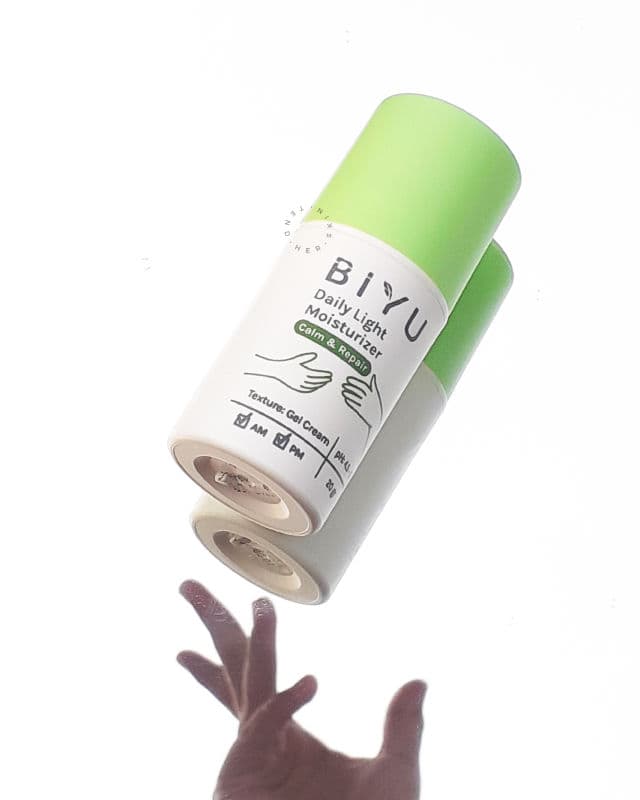 Biyu Daily Light Moisturizer review photo by tendherskin