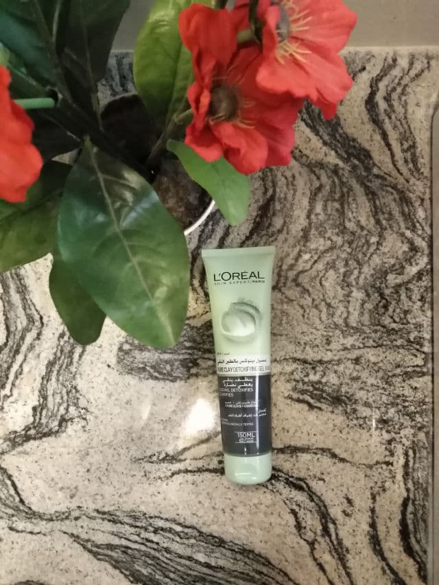 L'Oreal Paris Pure Clay Detox Wash review photo by thepetitegirlsworld
