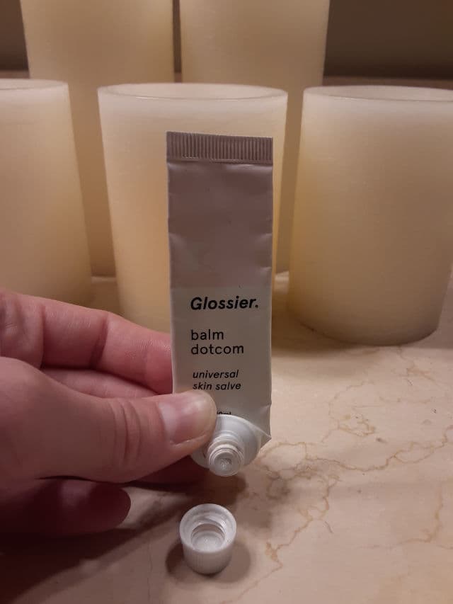 Glossier Original Balm Dotcom review photo by theskinilivein