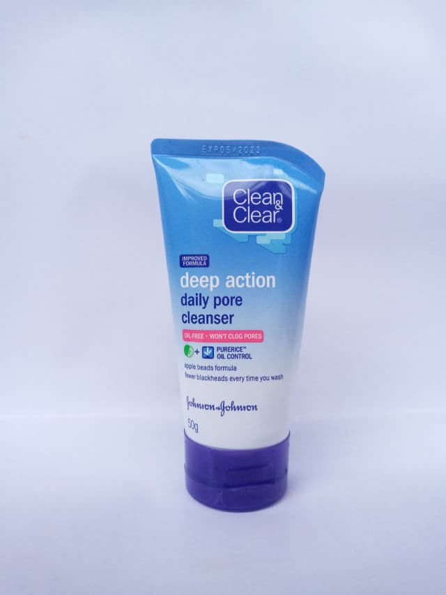 Clean & Clear Deep Action Daily Pore Cleanser review photo by thisisme