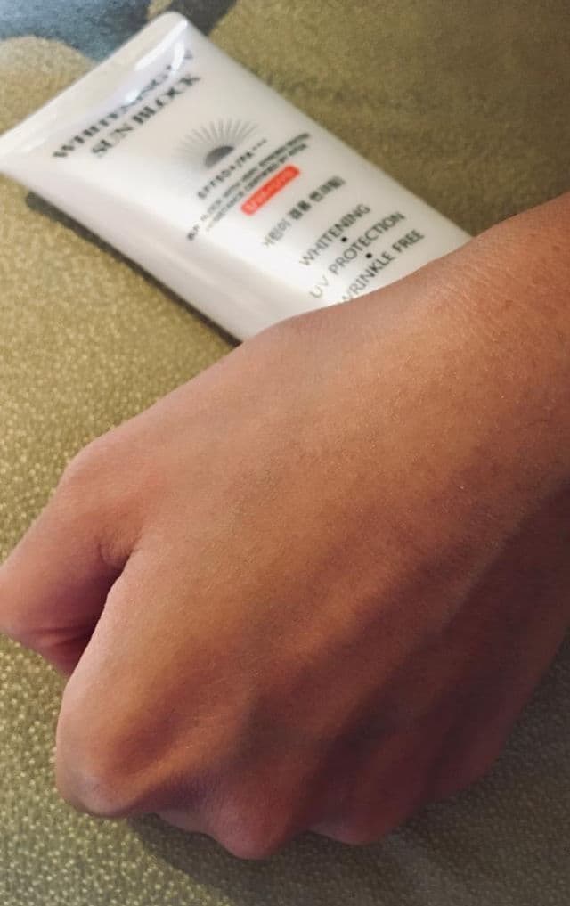 Jigott Whitening UV Sun Block SPF 50+ PA+++ review photo by veagee