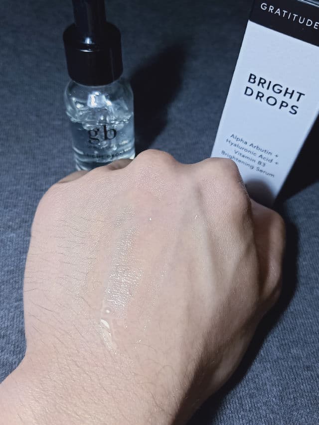 Gratitude Bar Bright Drops - Alpha Arbutin Hyaluronic Acid Vitamin B3 Brightening Serum review photo by vividskiiin