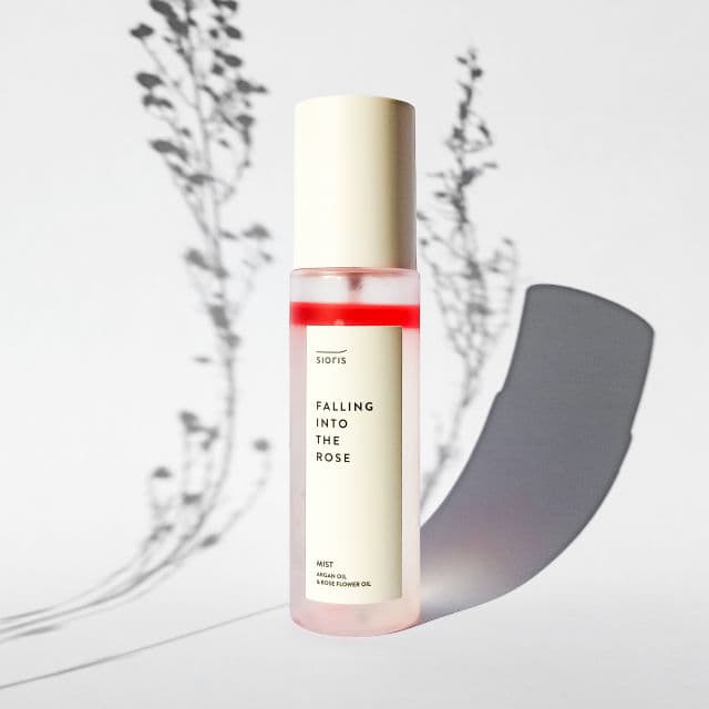 Sioris Falling Into The Rose Mist review photo by vividskiiin