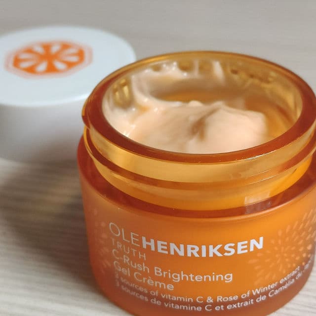 Ole Henriksen C-Rush Brightening Gel Crème review photo by vivsmakeup