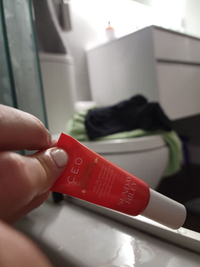 Sunday Riley C.E.O. Rapid Flash Brightening Serum review photo by whatssarahsaying