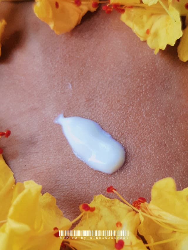 Bali Breeze Tropical Sunscreen SPF 50 PA++++ review photo by windawandhani