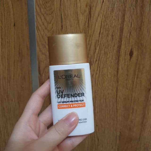 L'Oreal Paris UV Defender UV Serum Protector Correct & Protect SPF50+ / PA++++ review photo by windyoo