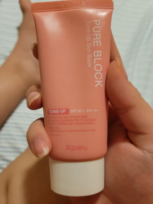 A'pieu Pure Block Tone-Up Sun Base SPF50+/PA+++ review photo by wonchaeee