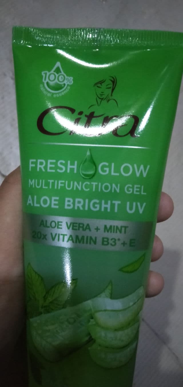 Citra Fresh Glow Multifunction Gel Aloe Bright UV review photo by ziawww