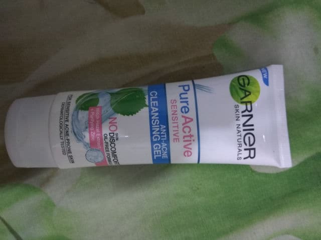 Garnier Pure Active Sensitive Anti-Acne Cleansing Gel review photo by zmydew