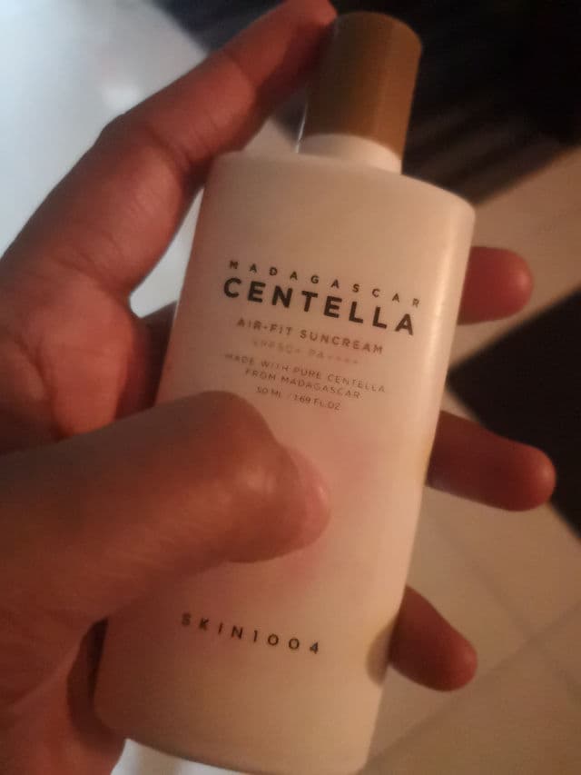 SKIN1004 Madagascar Centella Air-Fit Suncream Plus SPF50 PA++++ review photo by zuemohamad