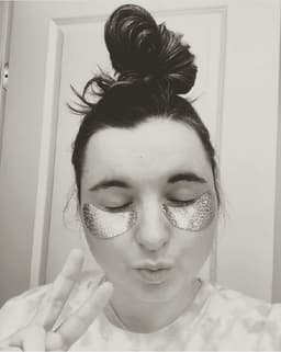 lizglowandtell