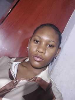 Claudine08