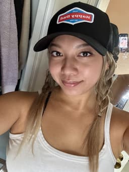 SknByLindy