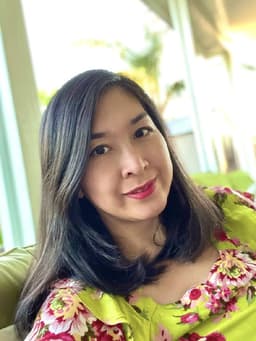 yennylestaridjingga
