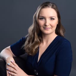 karolinatriesbeauty