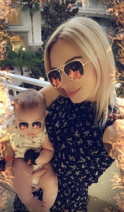 blonde25