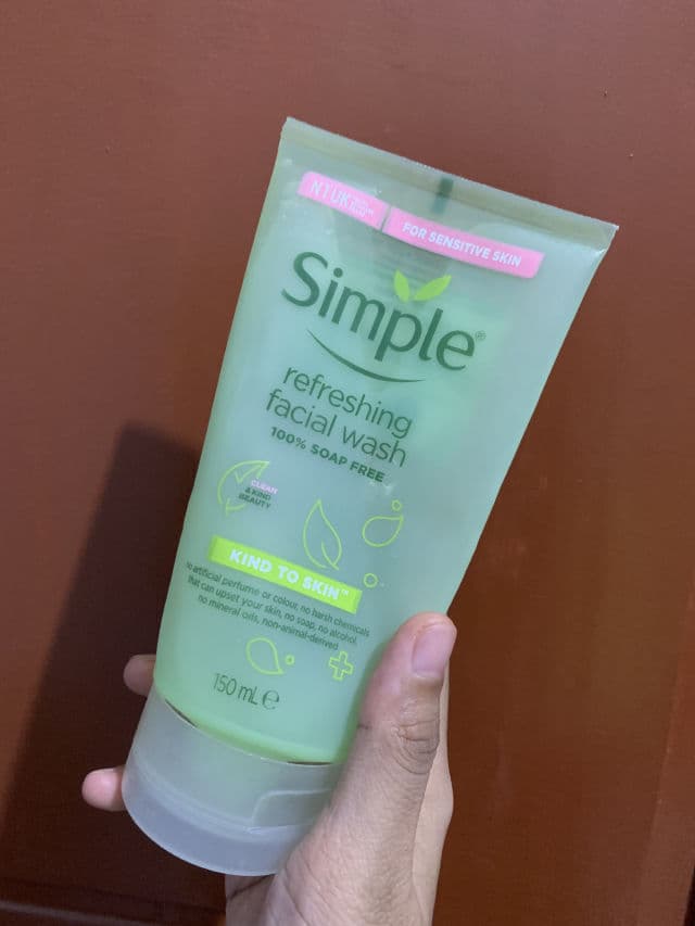 Simple Kind To Skin Refreshing Facial Gel Wash review photo by aprianiamr