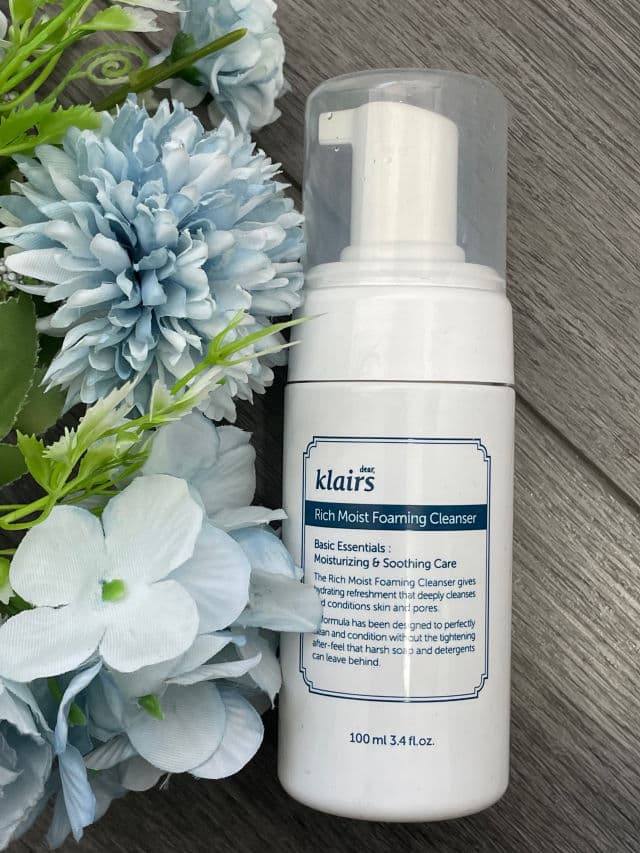 Dear, Klairs Rich Moist Foaming Cleanser review photo by Skincareandfood