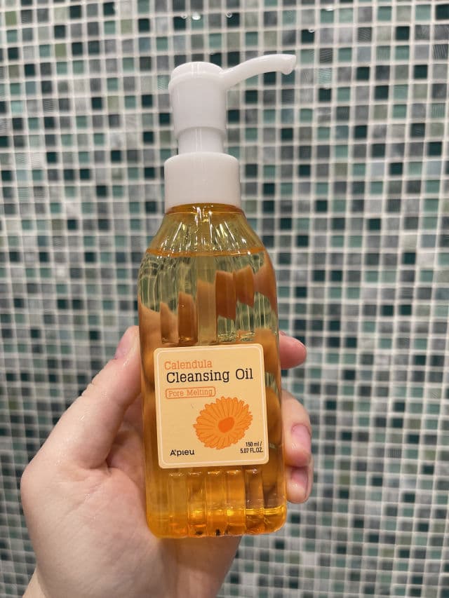 A'pieu Calendula Cleansing Oil (Pore Melting) review photo by MaryHale