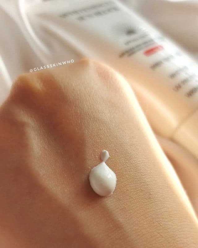 Jigott Whitening UV Sun Block SPF 50+ PA+++ review photo by qilss