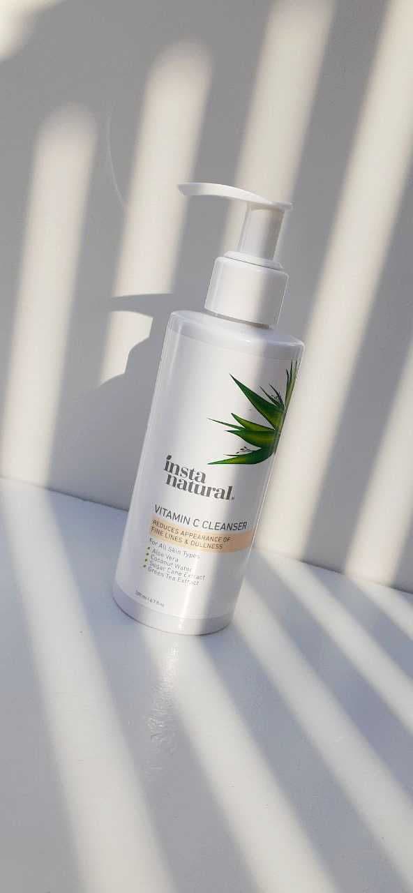 InstaNatural Vitamin C Cleanser review photo by Barbitips