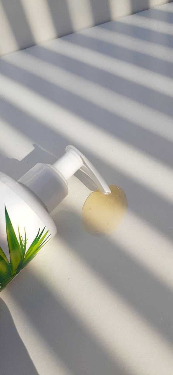 InstaNatural Vitamin C Cleanser review photo by Barbitips