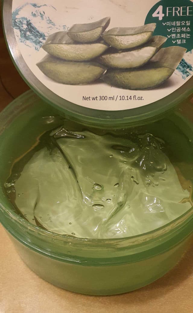 ESFOLIO Aloe Vera Moisture Soothing Gel review photo by Asherz1120