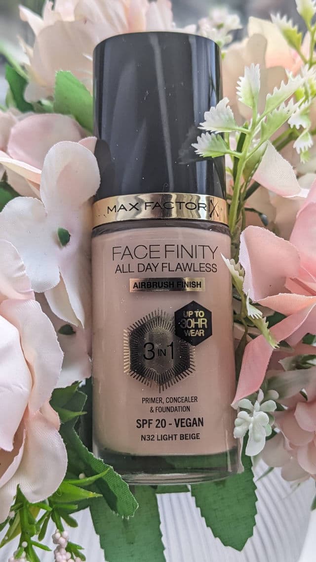 Max Factor Facefinity All Day Flawless 3 in 1 Vegan Foundation SPF 20 review photo by Testertootsymorse