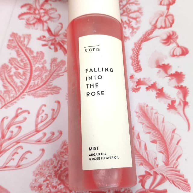 Sioris Falling Into The Rose Mist review photo by PickyKeWe