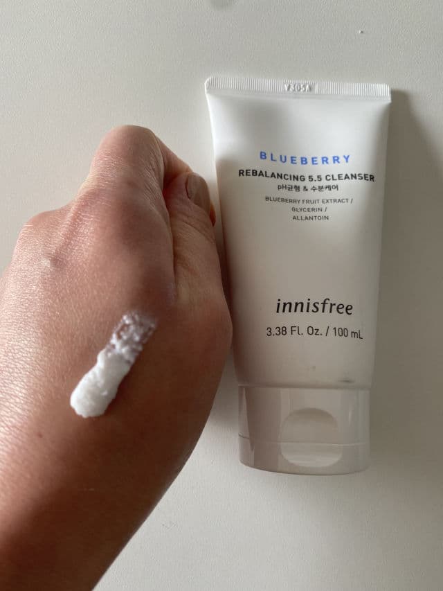 INNISFREE Blueberry Rebalancing 5.5 Cleanser review photo by Karina14
