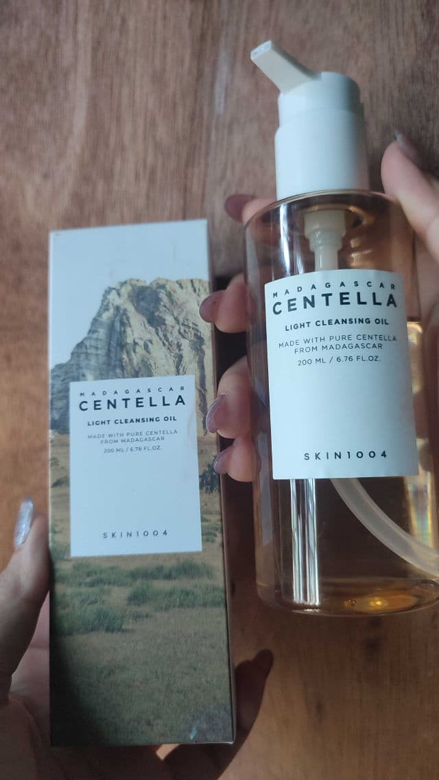 Madagascar Centella Light Cleansing Oil product review