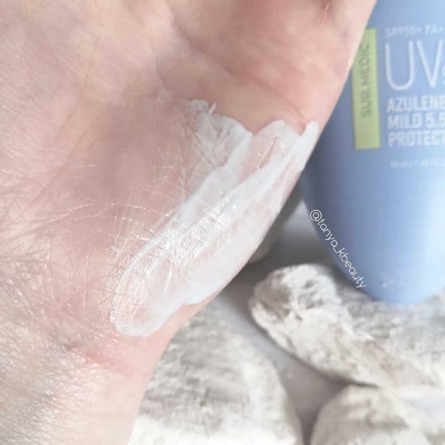 SUR.MEDIC Azulene Mild 5.5 UV Protect Sun SPF50+ PA++++ review photo by TanyaKbeauty