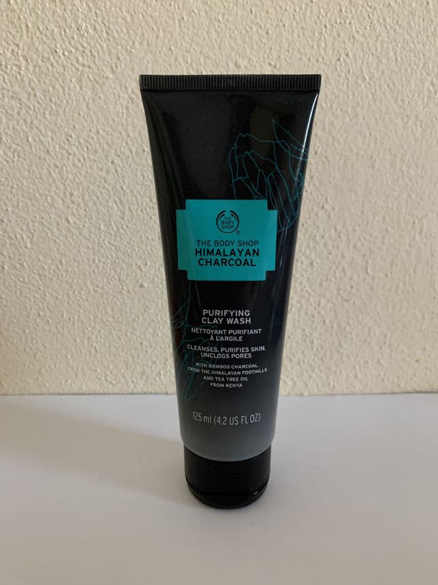 The Body Shop Himalayan Charcoal Purifying Clay Wash review photo by Amyfavourites