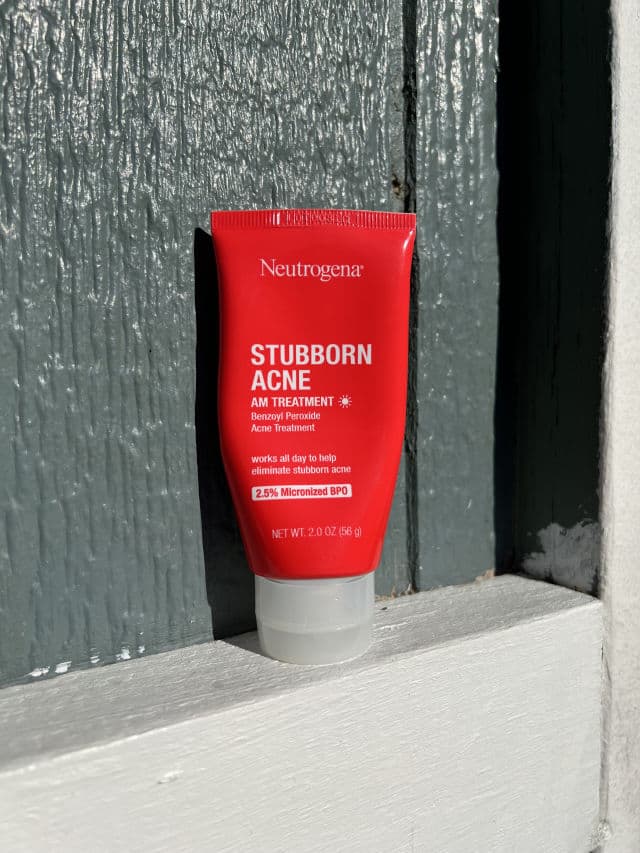 Neutrogena Stubborn Acne AM Treatment review photo by Learningaboutskncare