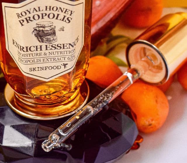 SKINFOOD Royal Honey Propolis Enrich Essence review photo by TDK