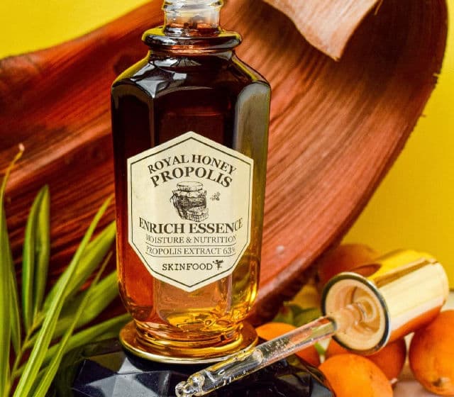 SKINFOOD Royal Honey Propolis Enrich Essence review photo by TDK